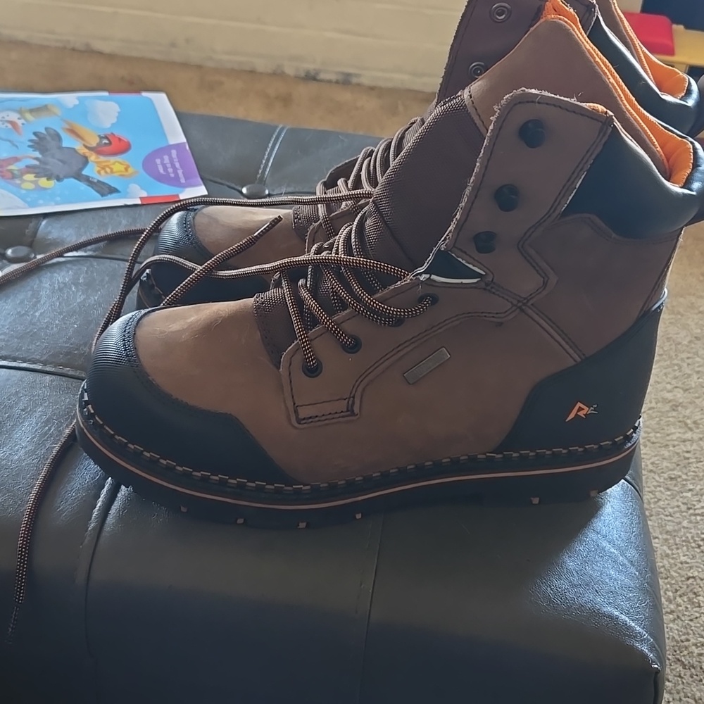 SIZE 10.5 RIDGECUT STEELTOE BOOTS